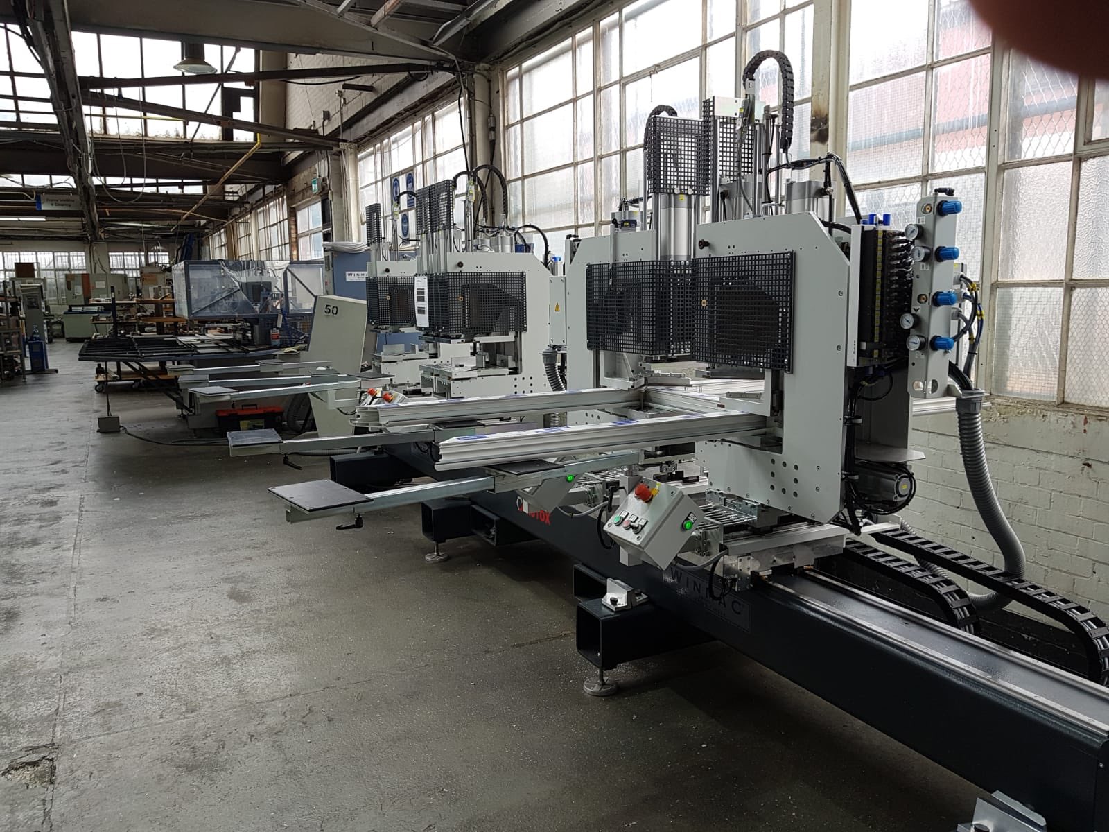 London’s no. 1 fabricator, Everglade Windows, invests in new uPVC machine