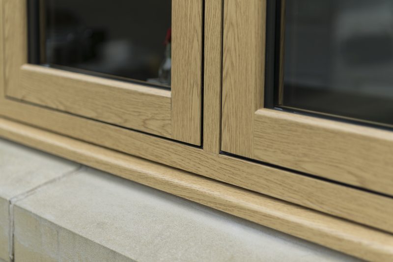 Timber-look joints for uPVC windows