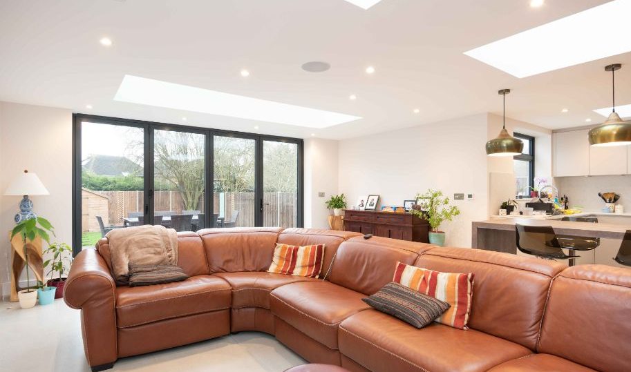 aluminium-bifold-doors-uk-everglade-windows-bushey