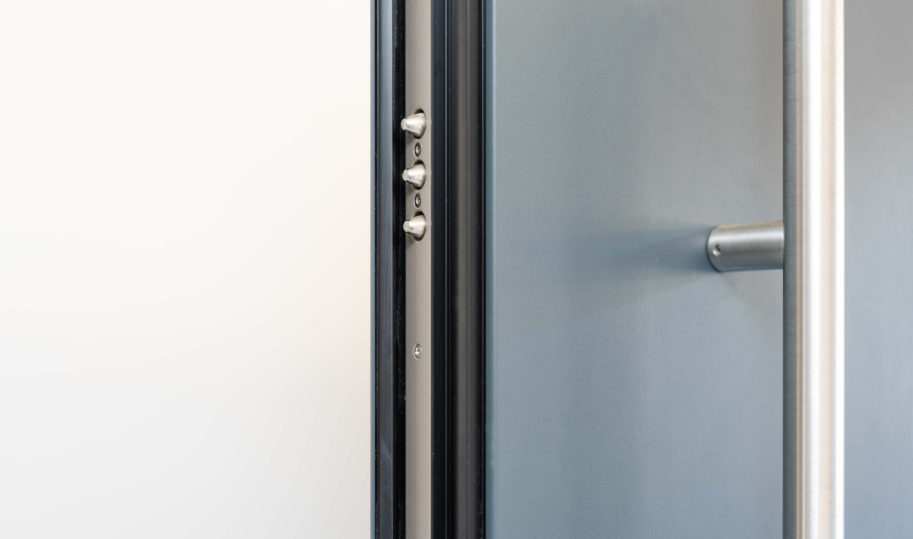 aluminium-designer-front-doors-everglade-windows-barnet