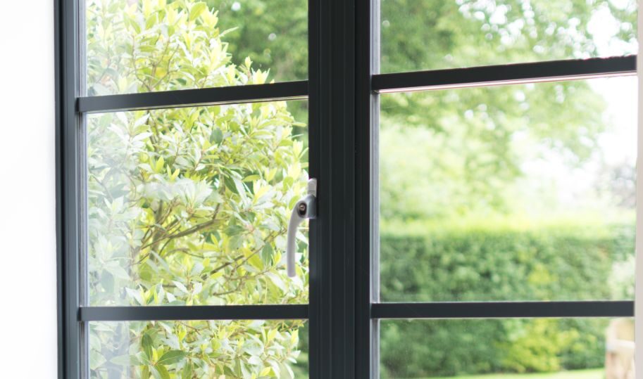A modern twist on heritage style aluminium windows (3)